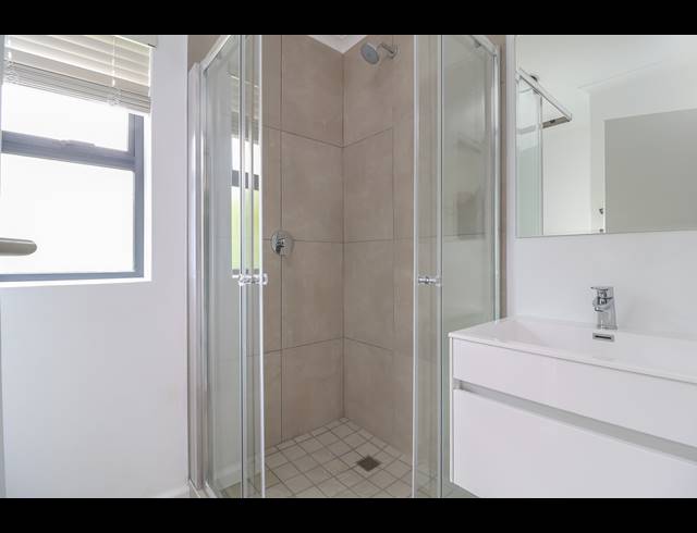3 BEDROOM TOWNHOUSE TO LET IN HOUT BAY CENTRAL